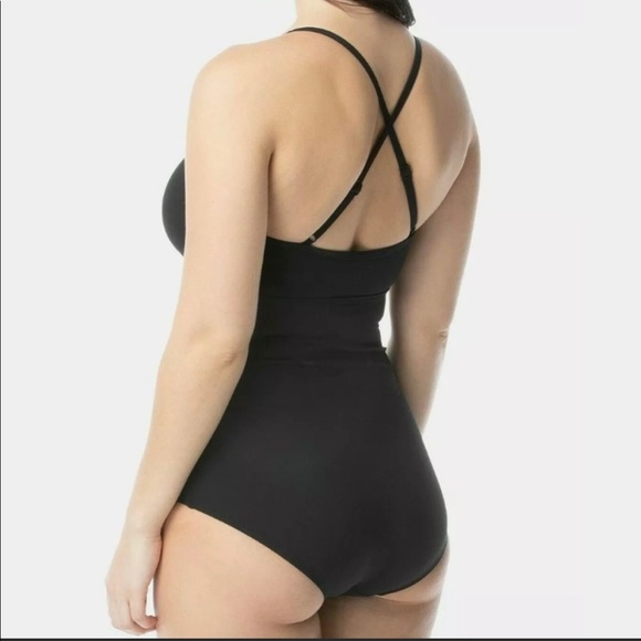 Coco Reef contours swimsuit - Picture 2 of 4